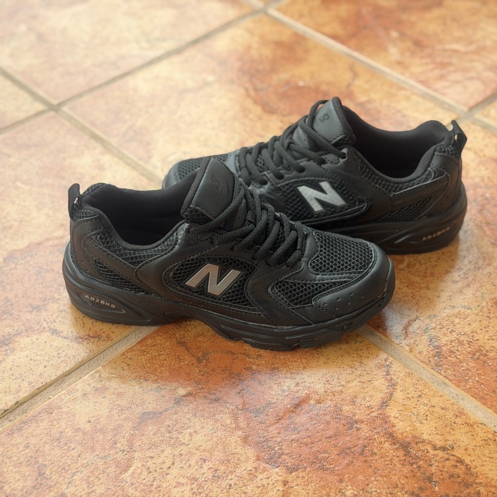 Size 9.5 Men’s And Women’s 11 - New Balance 530 Black Mesh Sneakers
